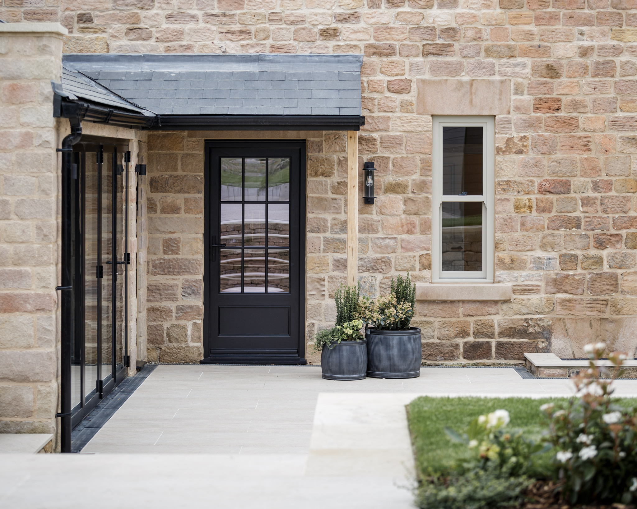KOLORSEAL SUPPORTING ARCHITECTS WITH BOLDER DESIGN OPTIONS
